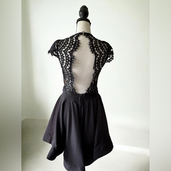 Luxxel Windsor Fit & Flare Black Lace Cocktail Open Back Size S dress - Picture 3 of 4
